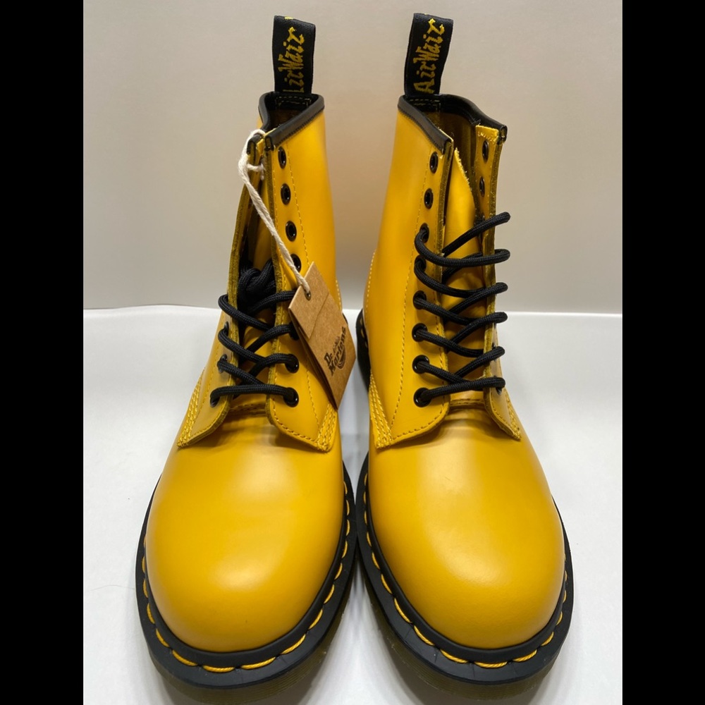 NEW Dr. Martens 1460 8Eye  Smooth Leather Boots - Picture 2 of 11
